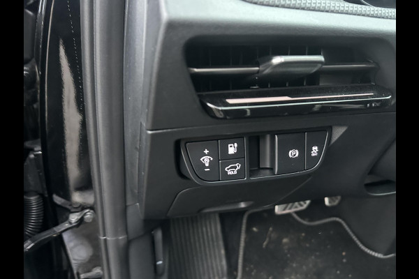 Kia Ev6 GT-Line AWD 84 kWh Facelift / Nieuw Model | Warmtepomp | Meridian Audio | Elektrisch Panoramadak | Afneembare Trekhaak | 360° Camera | Elektrische Stoelen met Geheugen | Stoel- & Stuurverwarming | Head-Up Display | Kia Garantie tot 2035 | Origineel NL-Auto | 1e Eigenaar / 7000KM!