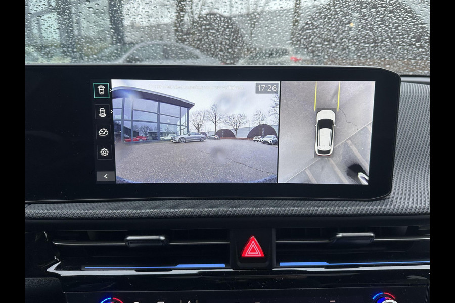 Kia Ev6 GT-Line AWD 84 kWh Facelift / Nieuw Model | Warmtepomp | Meridian Audio | Elektrisch Panoramadak | Afneembare Trekhaak | 360° Camera | Elektrische Stoelen met Geheugen | Stoel- & Stuurverwarming | Head-Up Display | Kia Garantie tot 2035 | Origineel NL-Auto | 1e Eigenaar / 7000KM!