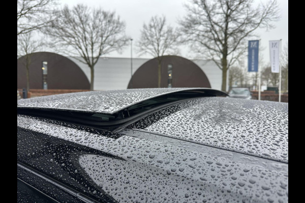 Kia Ev6 GT-Line AWD 84 kWh Facelift / Nieuw Model | Warmtepomp | Meridian Audio | Elektrisch Panoramadak | Afneembare Trekhaak | 360° Camera | Elektrische Stoelen met Geheugen | Stoel- & Stuurverwarming | Head-Up Display | Kia Garantie tot 2035 | Origineel NL-Auto | 1e Eigenaar / 7000KM!