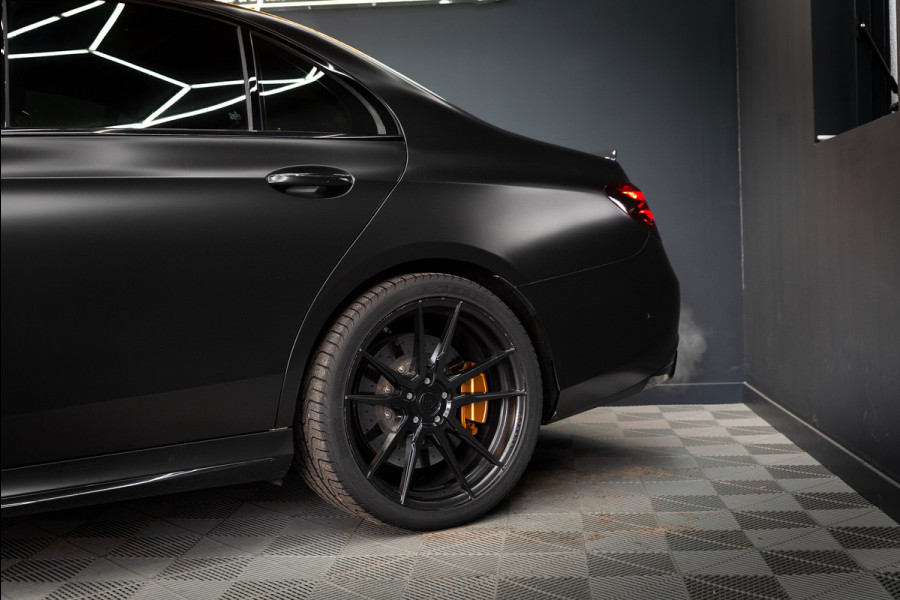 Mercedes-Benz E-Klasse AMG 63 S 4MATIC Premium Plus / Keramisch / Downpipes / Burmester / PPF / Pano / Luchtv. / Alarm / stoelverw/koeling / Mat wrap /  Vol optie