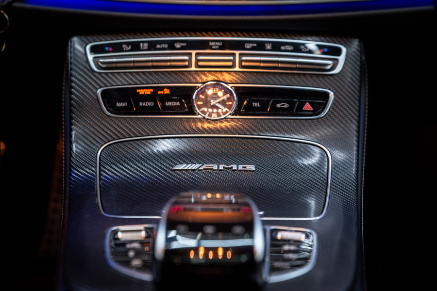 Mercedes-Benz E-Klasse AMG 63 S 4MATIC Premium Plus / Keramisch / Downpipes / Burmester / PPF / Pano / Luchtv. / Alarm / stoelverw/koeling / Mat wrap /  Vol optie