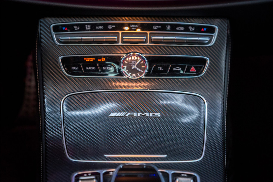 Mercedes-Benz E-Klasse AMG 63 S 4MATIC Premium Plus / Keramisch / Downpipes / Burmester / PPF / Pano / Luchtv. / Alarm / stoelverw/koeling / Mat wrap /  Vol optie