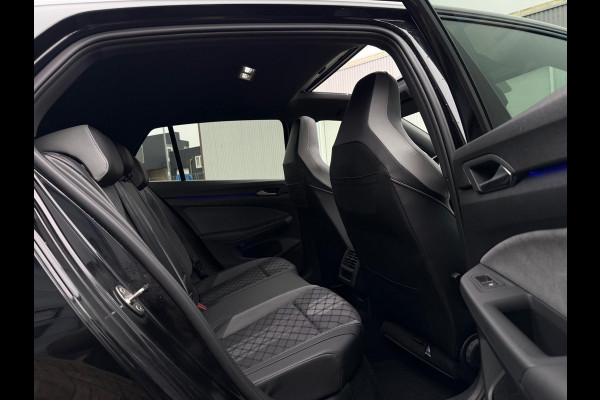 Volkswagen Golf 1.5 eTSI 2022 R-LINE DSG PANO ACC SIDE-ASSLEDER ALCANTARA