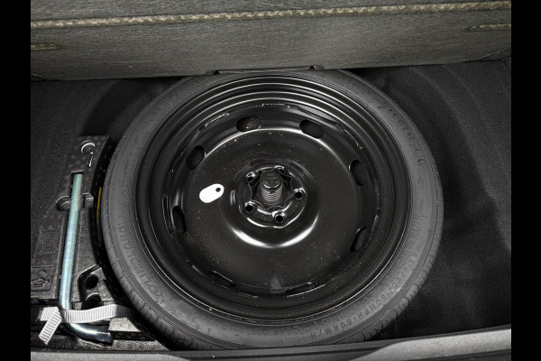 Volkswagen Golf 1.5 eTSI 2022 R-LINE DSG PANO ACC SIDE-ASSLEDER ALCANTARA