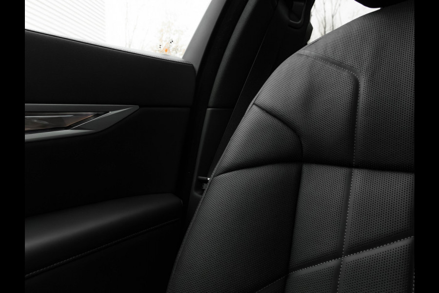 BMW i7 eDrive50 - M-Sport Pro - Skylounge - Stoelventilatie + Massage V+A - Individual Leder
