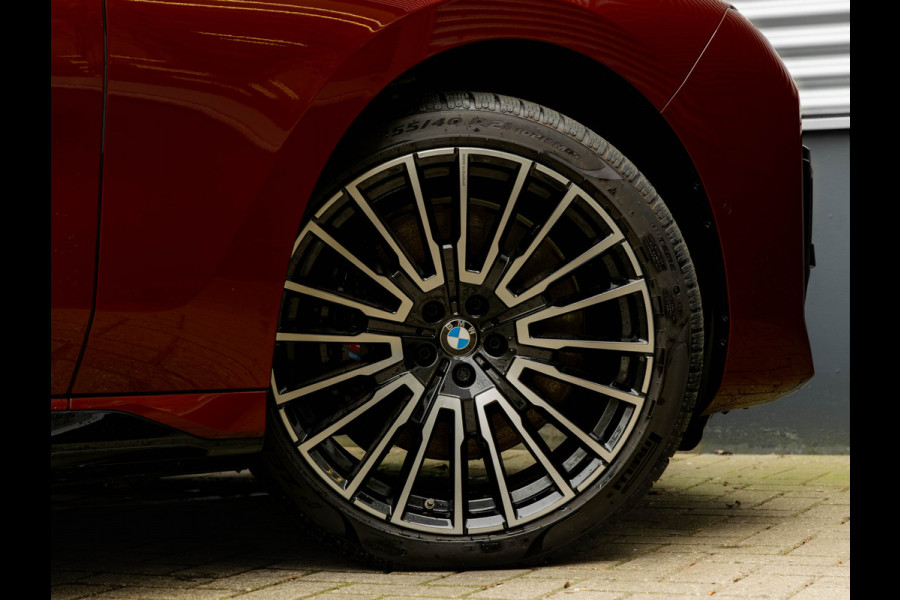 BMW i7 eDrive50 - M-Sport Pro - Skylounge - Stoelventilatie + Massage V+A - Individual Leder