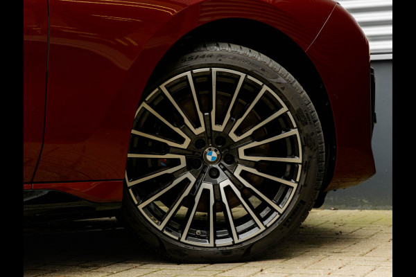 BMW i7 eDrive50 - M-Sport Pro - Skylounge - Stoelventilatie + Massage V+A - Individual Leder