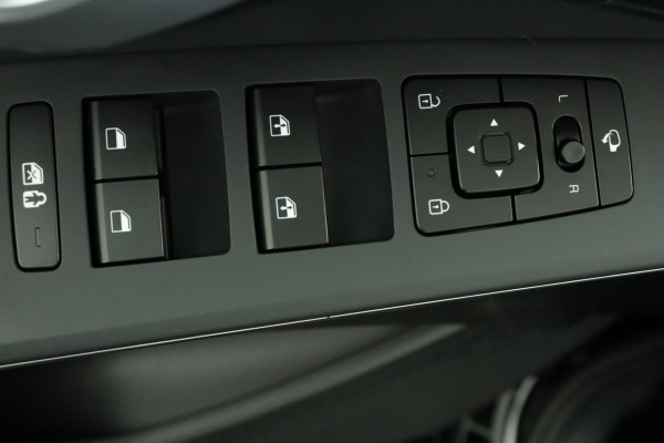 Kia Niro Launch Edition Apple Carplay/Android Auto - Cruise Control - Navigatie - Stoel/Stuur Verwarming - Stoel Verkoeling - Trekhaak - Fabrieksgarantie tot 09-2029