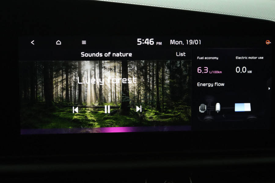 Kia Niro Launch Edition Apple Carplay/Android Auto - Cruise Control - Navigatie - Stoel/Stuur Verwarming - Stoel Verkoeling - Trekhaak - Fabrieksgarantie tot 09-2029