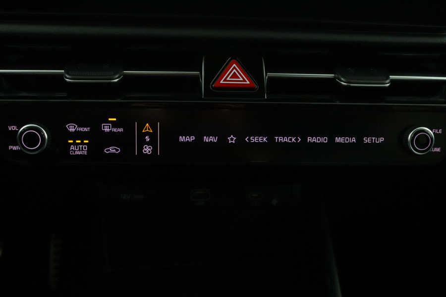 Kia Niro Launch Edition Apple Carplay/Android Auto - Cruise Control - Navigatie - Stoel/Stuur Verwarming - Stoel Verkoeling - Trekhaak - Fabrieksgarantie tot 09-2029
