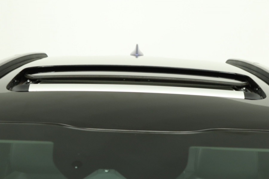 Kia Niro Launch Edition Apple Carplay/Android Auto - Cruise Control - Navigatie - Stoel/Stuur Verwarming - Stoel Verkoeling - Trekhaak - Fabrieksgarantie tot 09-2029