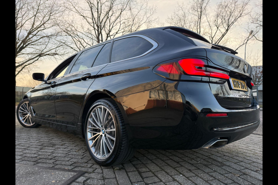 BMW 5 Serie Touring 530i HYBRID 2022 HIGH EXECUTIVE AUT LEDER CARPLAY LUXE