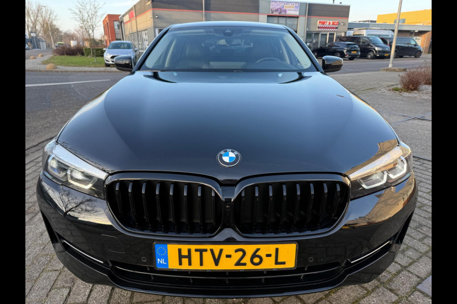 BMW 5 Serie Touring 530i HYBRID 2022 HIGH EXECUTIVE AUT LEDER CARPLAY LUXE