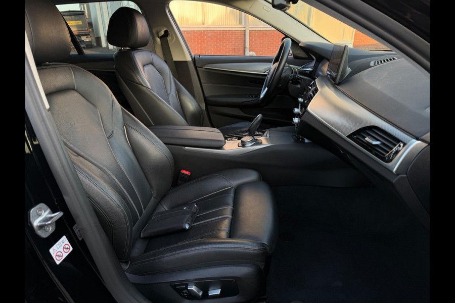 BMW 5 Serie Touring 530i HYBRID 2022 HIGH EXECUTIVE AUT LEDER CARPLAY LUXE