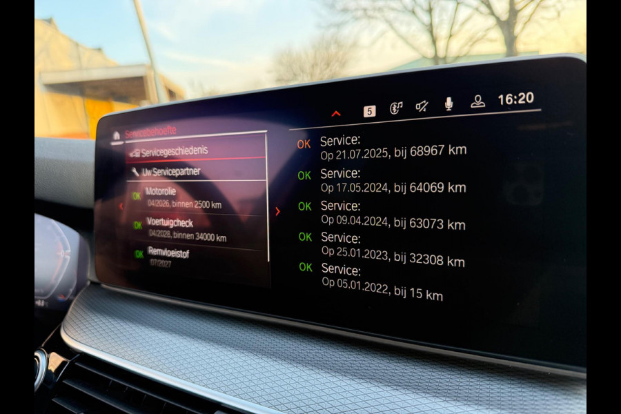 BMW 5 Serie Touring 530i HYBRID 2022 HIGH EXECUTIVE AUT LEDER CARPLAY LUXE