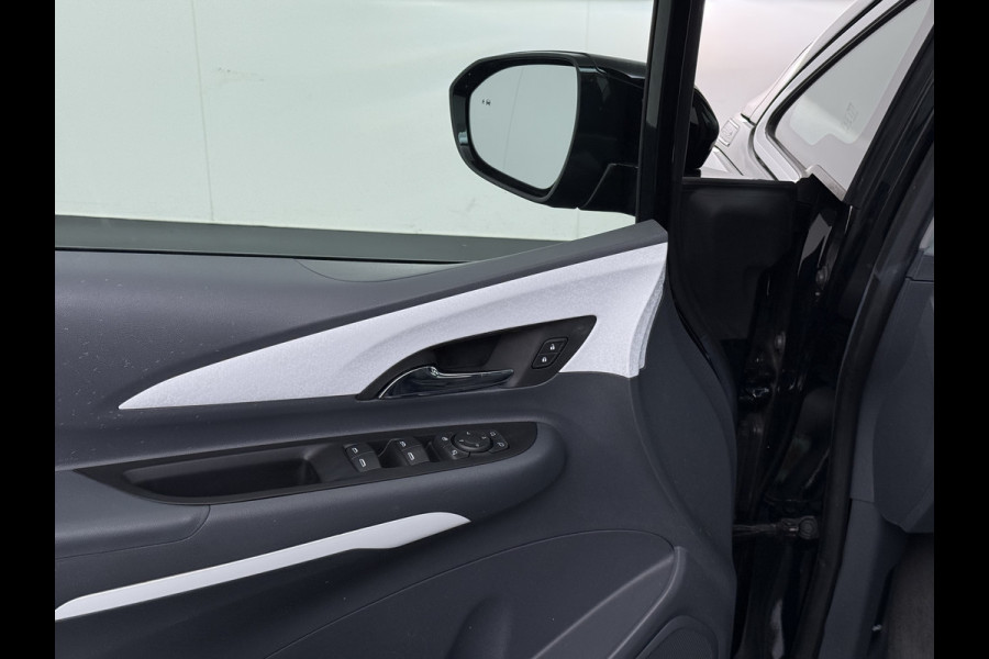 Opel Ampera-E 65kWh SOH 100% Leer Stuur+Stoelverwarming Camera Ecc Adap.Cruise Apple Carplay Android Auto Pdc Bose®-Sound Innovation Business  Autom.Inparkeren Dodehoek BTMS Assistent Lane Assist Lmv 17" Isofix Led Rijstrooksensor Keyless Xenon Wifi Origineel Nederlandse Auto, licht van gewicht, -en zeer energie-efficient!
