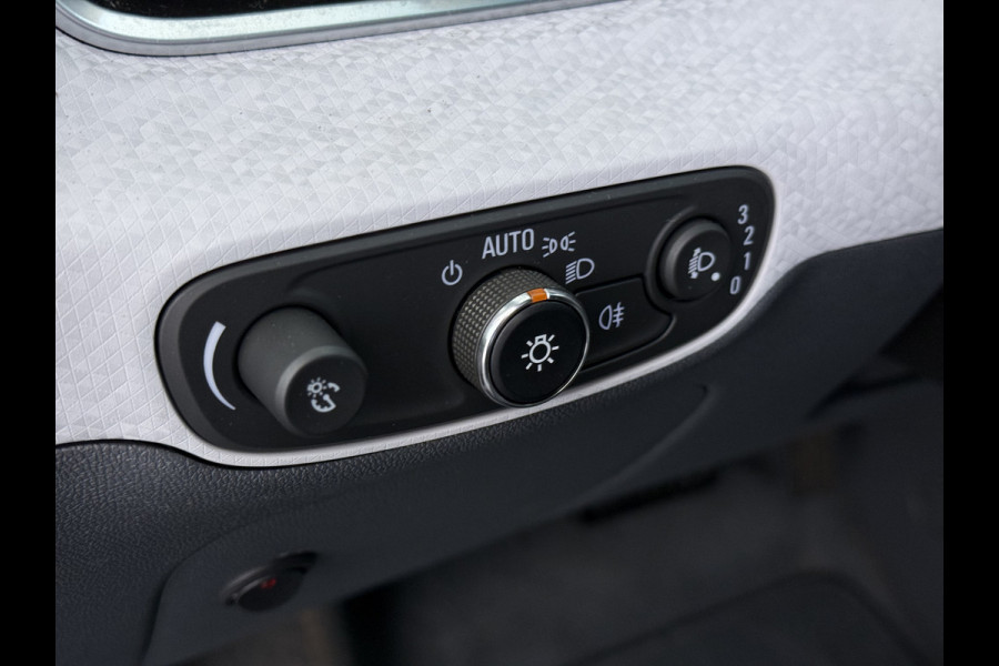 Opel Ampera-E 65kWh SOH 100% Leer Stuur+Stoelverwarming Camera Ecc Adap.Cruise Apple Carplay Android Auto Pdc Bose®-Sound Innovation Business  Autom.Inparkeren Dodehoek BTMS Assistent Lane Assist Lmv 17" Isofix Led Rijstrooksensor Keyless Xenon Wifi Origineel Nederlandse Auto, licht van gewicht, -en zeer energie-efficient!