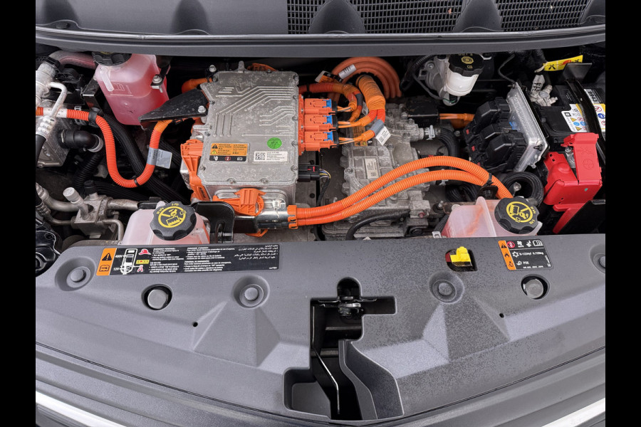 Opel Ampera-E 65kWh SOH 100% Leer Stuur+Stoelverwarming Camera Ecc Adap.Cruise Apple Carplay Android Auto Pdc Bose®-Sound Innovation Business  Autom.Inparkeren Dodehoek BTMS Assistent Lane Assist Lmv 17" Isofix Led Rijstrooksensor Keyless Xenon Wifi Origineel Nederlandse Auto, licht van gewicht, -en zeer energie-efficient!