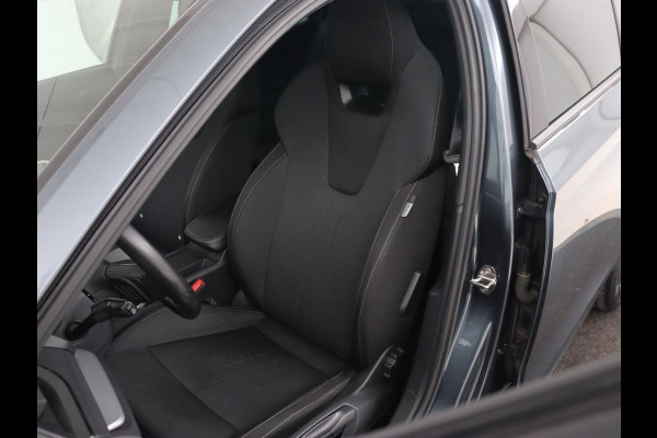 Škoda Octavia 1.0 e-TSI Sport | Trekhaak | Carplay | Navigatie | Sportstoelen | Full LED | 18'' | Parkeerhulp | Sfeerverlichting | Cruise control | Climate control | Bluetooth