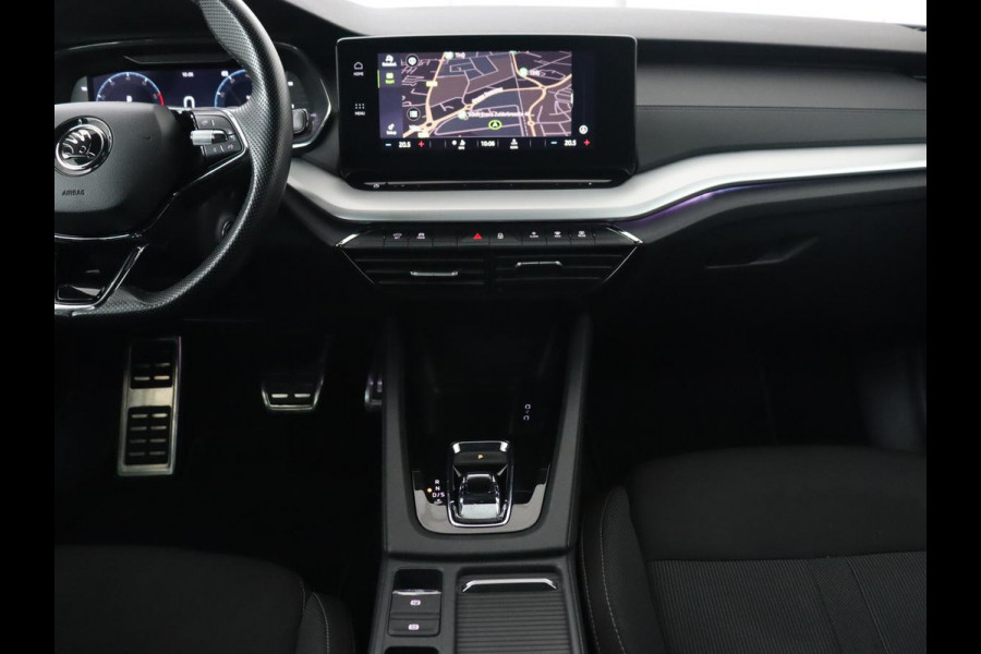 Škoda Octavia 1.0 e-TSI Sport | Trekhaak | Carplay | Navigatie | Sportstoelen | Full LED | 18'' | Parkeerhulp | Sfeerverlichting | Cruise control | Climate control | Bluetooth