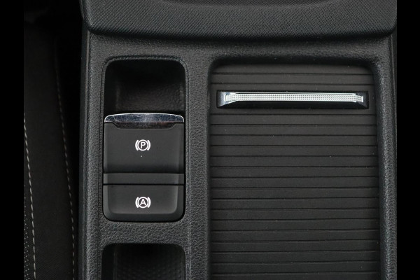 Škoda Octavia 1.0 e-TSI Sport | Trekhaak | Carplay | Navigatie | Sportstoelen | Full LED | 18'' | Parkeerhulp | Sfeerverlichting | Cruise control | Climate control | Bluetooth