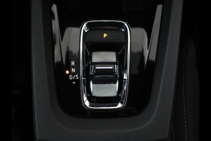 Škoda Octavia 1.0 e-TSI Sport | Trekhaak | Carplay | Navigatie | Sportstoelen | Full LED | 18'' | Parkeerhulp | Sfeerverlichting | Cruise control | Climate control | Bluetooth