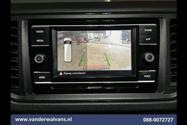 Volkswagen Crafter 2.0 TDI 141pk L3H3 L2H2 Euro6 Airco | Camera | Apple Carplay | Cruisecontrol Android Auto, Parkeersensoren, Bijrijdersbank, 3000kg Trekvermogen, zilver