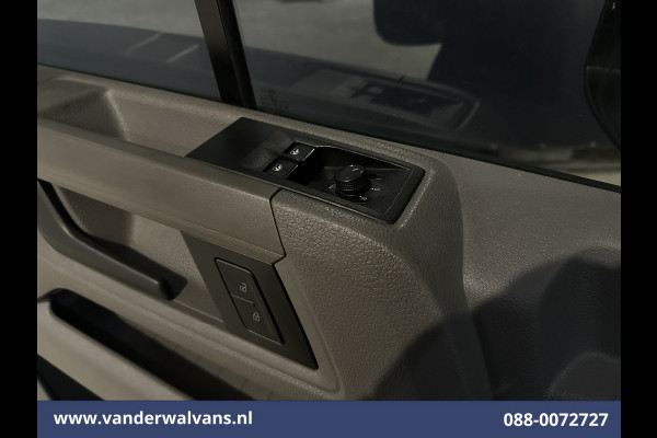 Volkswagen Crafter 2.0 TDI 141pk L3H3 L2H2 Euro6 Airco | Camera | Apple Carplay | Cruisecontrol Android Auto, Parkeersensoren, Bijrijdersbank, 3000kg Trekvermogen, zilver