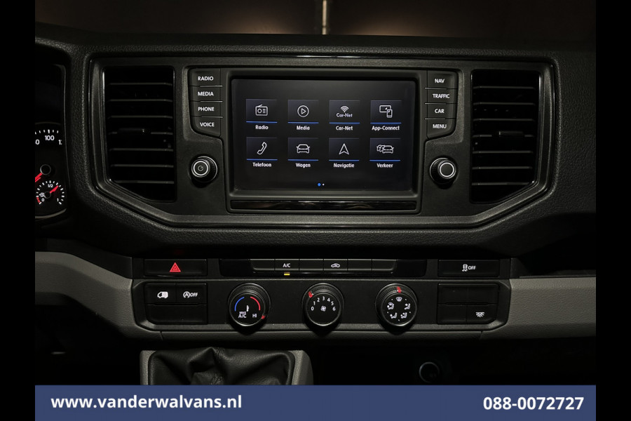 Volkswagen Crafter 2.0 TDI 140pk L3H3 L2H2 Euro6 Airco | Navigatie | Apple Carplay | Cruisecontrol Android Auto, Bijrijdersbank, 3000kg trekvermogen, zilver