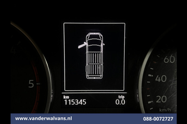 Volkswagen Crafter 2.0 TDI 140pk L3H3 L2H2 Euro6 Airco | Navigatie | Apple Carplay | Cruisecontrol Android Auto, Bijrijdersbank, 3000kg trekvermogen, zilver