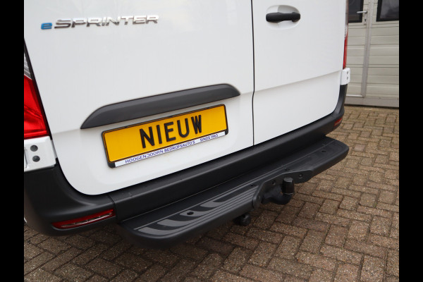 Mercedes-Benz eSprinter 314 Accu 113 kWh WLPT 445 KM - Snelladen - L3H2 Maxi - Trekhaak