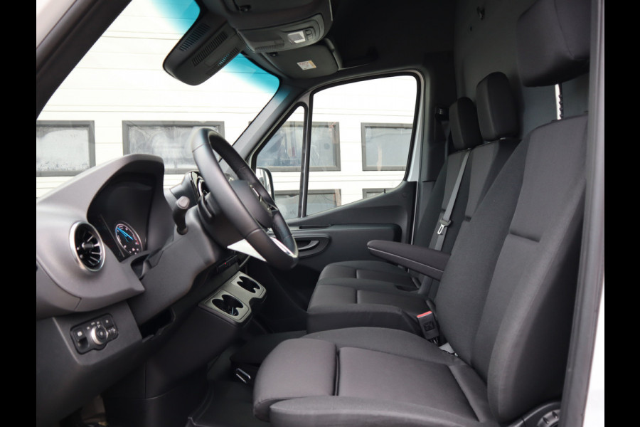 Mercedes-Benz eSprinter 314 Accu 113 kWh WLPT 445 KM - Snelladen - L3H2 Maxi - Trekhaak