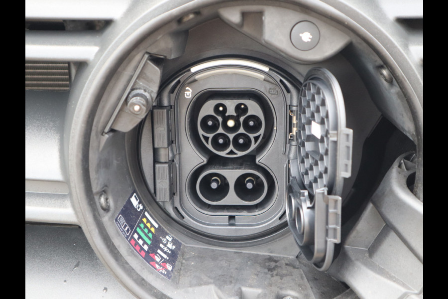 Mercedes-Benz eSprinter 314 Accu 113 kWh WLPT 445 KM - Snelladen - L3H2 Maxi - Trekhaak