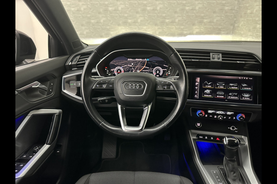Audi Q3 Sportback 35 TFSI S-Line Sportpack | Sfeerverlichting | Keyless-Entry | Full-LED | Black-Optic | Audi-Sound | Carplay | Virtual-Cockpit | Climate-Control | Draadloos Laden | Dodehoek | Lane Assist | Autom. Achterklep | Bovag garantie.