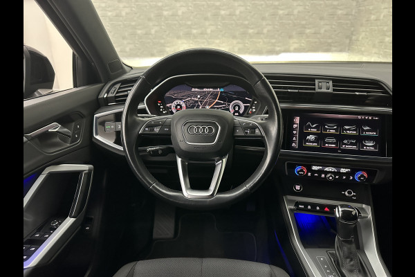 Audi Q3 Sportback 35 TFSI S-Line Sportpack | Sfeerverlichting | Keyless-Entry | Full-LED | Black-Optic | Audi-Sound | Carplay | Virtual-Cockpit | Climate-Control | Draadloos Laden | Dodehoek | Lane Assist | Autom. Achterklep | Bovag garantie.