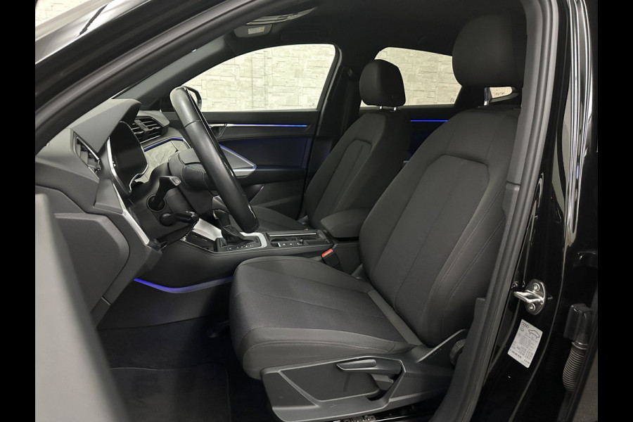 Audi Q3 Sportback 35 TFSI S-Line Sportpack | Sfeerverlichting | Keyless-Entry | Full-LED | Black-Optic | Audi-Sound | Carplay | Virtual-Cockpit | Climate-Control | Draadloos Laden | Dodehoek | Lane Assist | Autom. Achterklep | Bovag garantie.