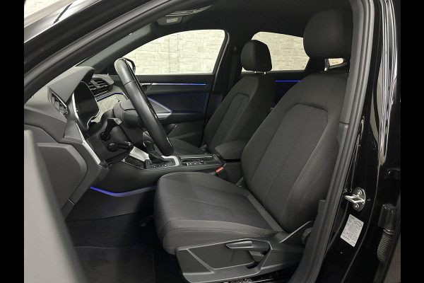 Audi Q3 Sportback 35 TFSI S-Line Sportpack | Sfeerverlichting | Keyless-Entry | Full-LED | Black-Optic | Audi-Sound | Carplay | Virtual-Cockpit | Climate-Control | Draadloos Laden | Dodehoek | Lane Assist | Autom. Achterklep | Bovag garantie.