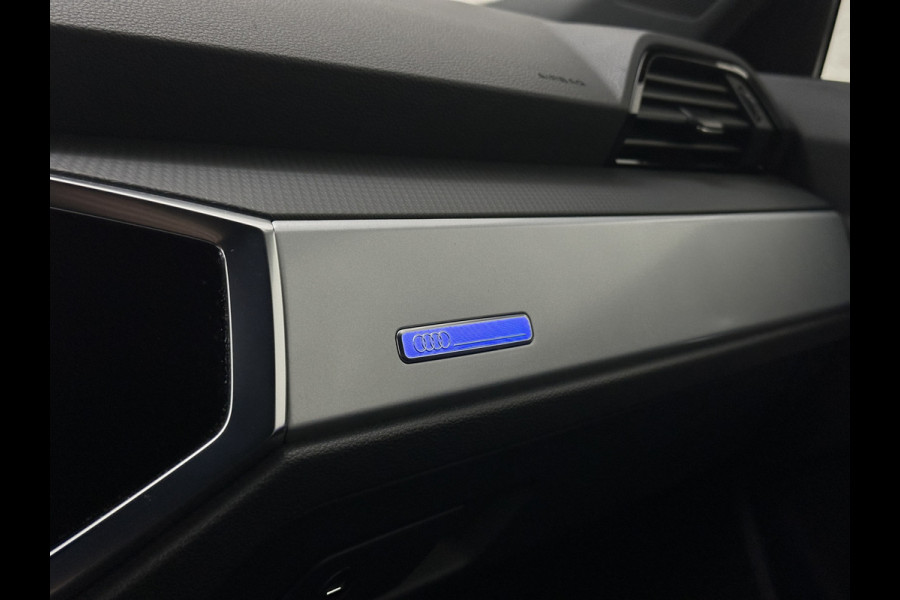 Audi Q3 Sportback 35 TFSI S-Line Sportpack | Sfeerverlichting | Keyless-Entry | Full-LED | Black-Optic | Audi-Sound | Carplay | Virtual-Cockpit | Climate-Control | Draadloos Laden | Dodehoek | Lane Assist | Autom. Achterklep | Bovag garantie.