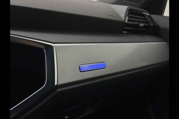 Audi Q3 Sportback 35 TFSI S-Line Sportpack | Sfeerverlichting | Keyless-Entry | Full-LED | Black-Optic | Audi-Sound | Carplay | Virtual-Cockpit | Climate-Control | Draadloos Laden | Dodehoek | Lane Assist | Autom. Achterklep | Bovag garantie.