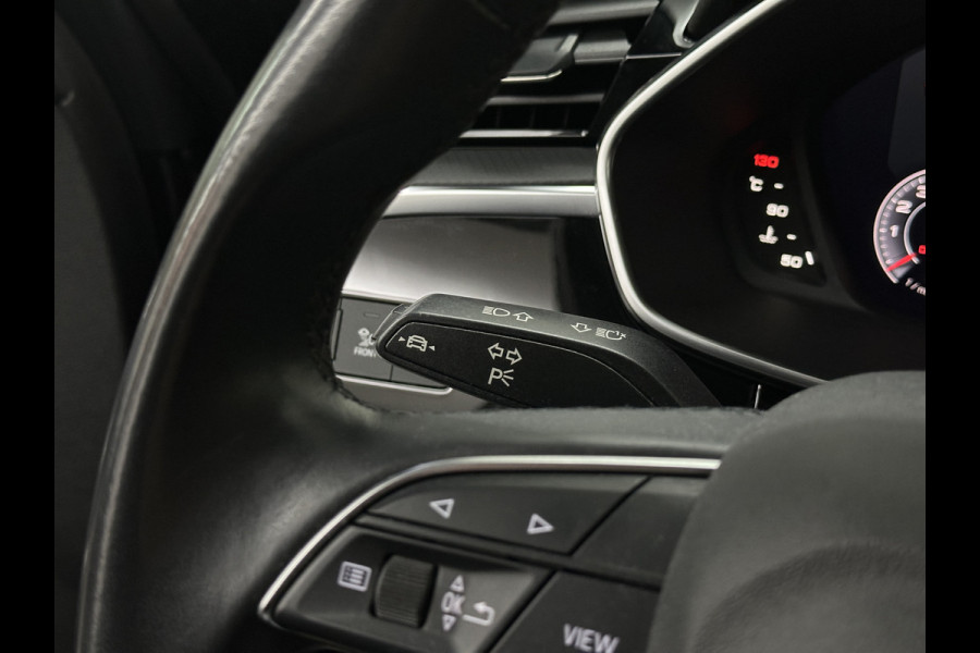 Audi Q3 Sportback 35 TFSI S-Line Sportpack | Sfeerverlichting | Keyless-Entry | Full-LED | Black-Optic | Audi-Sound | Carplay | Virtual-Cockpit | Climate-Control | Draadloos Laden | Dodehoek | Lane Assist | Autom. Achterklep | Bovag garantie.