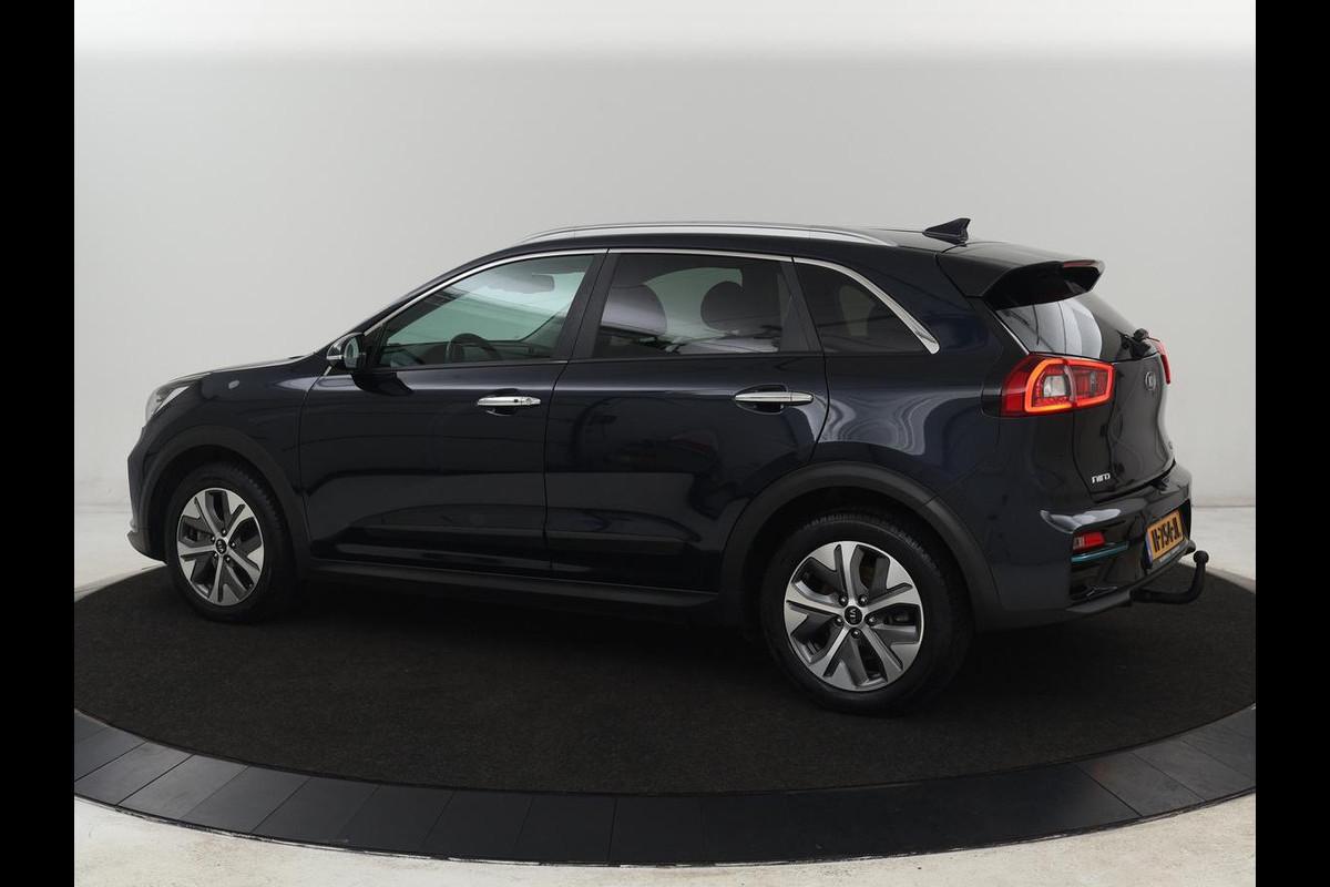 Kia e-Niro ExecutiveLine 64 kWh | Leder | Stoelventilatie | Adaptive cruise | Camera | Warmtepomp | Trekhaak | Achterbankverwarming | Carplay | Full LED | Keyless | Navigatie | JBL Sound
