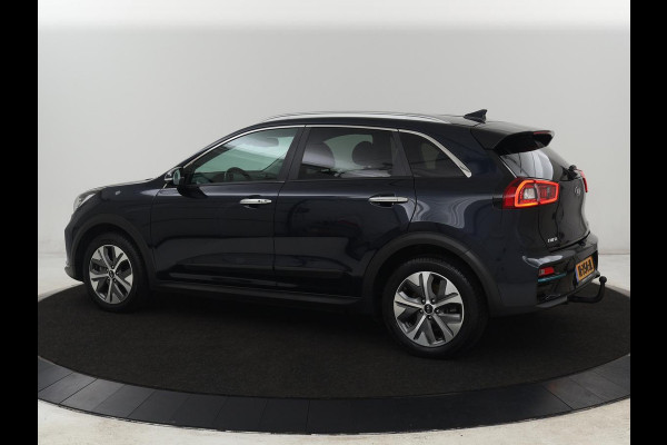 Kia e-Niro ExecutiveLine 64 kWh | Leder | Stoelventilatie | Adaptive cruise | Camera | Warmtepomp | Trekhaak | Achterbankverwarming | Carplay | Full LED | Keyless | Navigatie | JBL Sound