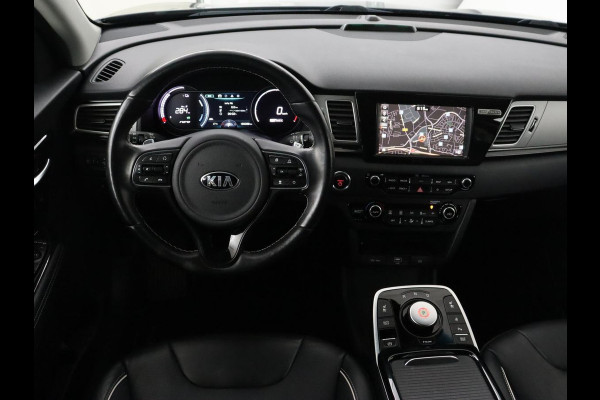 Kia e-Niro ExecutiveLine 64 kWh | Leder | Stoelventilatie | Adaptive cruise | Camera | Warmtepomp | Trekhaak | Achterbankverwarming | Carplay | Full LED | Keyless | Navigatie | JBL Sound