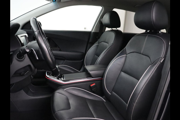 Kia e-Niro ExecutiveLine 64 kWh | Leder | Stoelventilatie | Adaptive cruise | Camera | Warmtepomp | Trekhaak | Achterbankverwarming | Carplay | Full LED | Keyless | Navigatie | JBL Sound