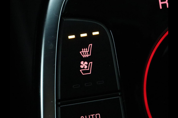 Kia e-Niro ExecutiveLine 64 kWh | Leder | Stoelventilatie | Adaptive cruise | Camera | Warmtepomp | Trekhaak | Achterbankverwarming | Carplay | Full LED | Keyless | Navigatie | JBL Sound