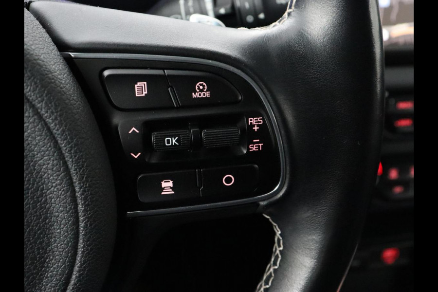 Kia e-Niro ExecutiveLine 64 kWh | Leder | Stoelventilatie | Adaptive cruise | Camera | Warmtepomp | Trekhaak | Achterbankverwarming | Carplay | Full LED | Keyless | Navigatie | JBL Sound