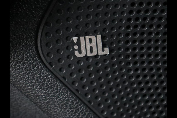 Kia e-Niro ExecutiveLine 64 kWh | Leder | Stoelventilatie | Adaptive cruise | Camera | Warmtepomp | Trekhaak | Achterbankverwarming | Carplay | Full LED | Keyless | Navigatie | JBL Sound