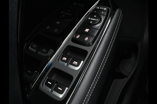 Kia e-Niro ExecutiveLine 64 kWh | Leder | Stoelventilatie | Adaptive cruise | Camera | Warmtepomp | Trekhaak | Achterbankverwarming | Carplay | Full LED | Keyless | Navigatie | JBL Sound