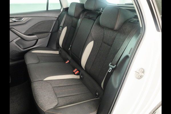 Škoda Kamiq 1.0 TSI Business Edition 110 pk Automaat (DSG) | Navigatie | Parkeersensoren | Achteruitrijcamera | Apple Carplay/Android Auto | Stoelverwarming |