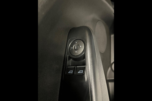 Ford Transit Courier Benzine 1.0 100pk Limited EcoBoost S&S, Airco Ecc, Navigatie, CruiseControl, NEDERLANDSE BUS RIJKLAARPRIJS!